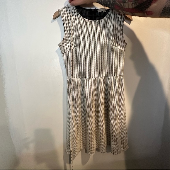 LOFT White Cotton Textured Sleeveless Knit A-Line Dress Size 2 - Picture 8 of 10